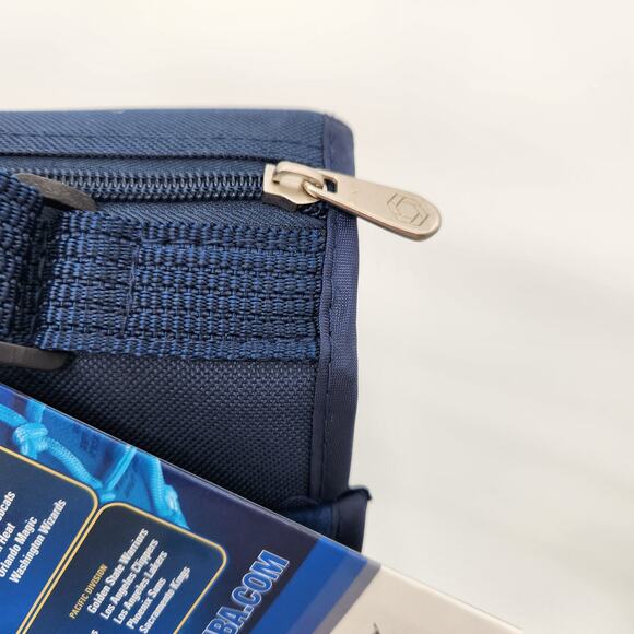 NWT Oniva Picnic Blanket NBA Cleveland Cavaliers Navy Fleece Blanket Tote OS - Picture 10 of 10